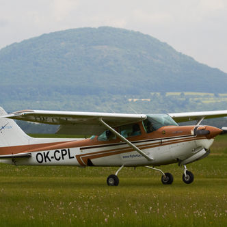 Pilotem letadla Cessna 172RG